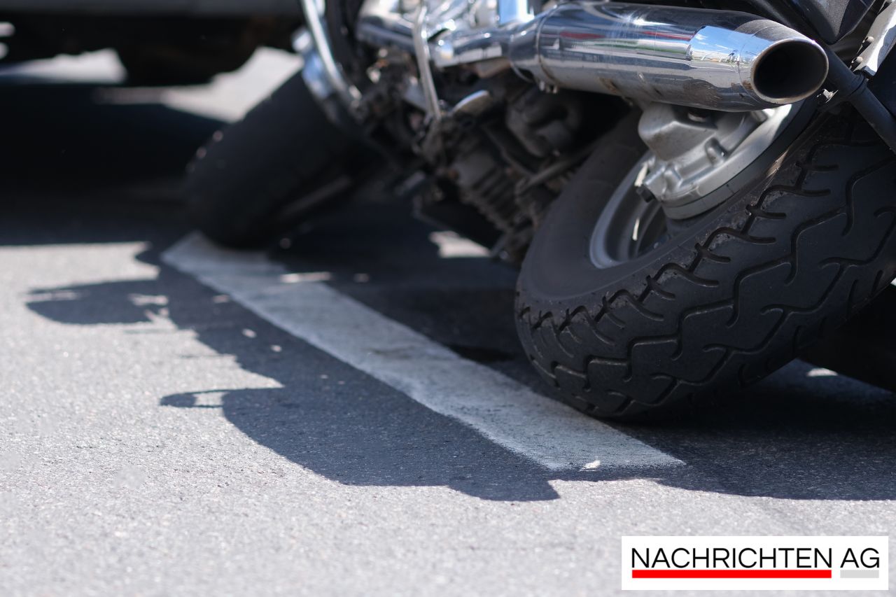 SKANDAL in Bondorf: Mercedesfahrer flüchtet nach Motorradunfall!